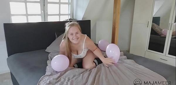  Cute teen gets birthday surprise sex